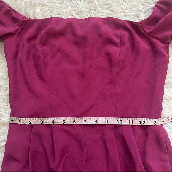 Gal Meets Glam Jumpsuit Meredith Crepe Off the Shoulder Wide Leg Petite Sz 6P - Picture 12 of 14